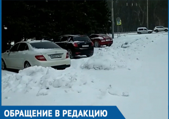 "Люди сами откапываются от снега!": ростовчанин пожаловался на плохую работу коммунальщиков 