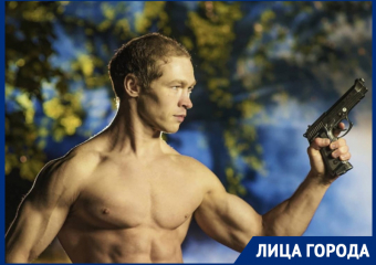 Ростовчанин проверил свое тело на прочность и протащил машину, держась за острый нож