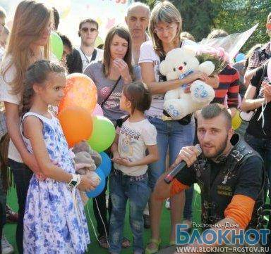 Сотни шаров запустили в небо в честь освобождения Даши Поповой