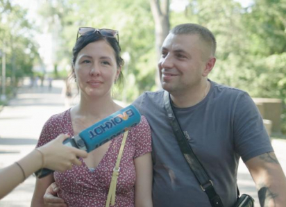 «Не покуситься на другого мужчину»: ростовчане высказались о залоге крепкого брака и мерах поддержки от государства