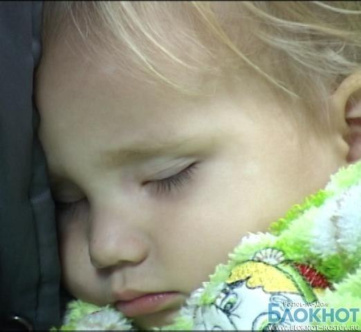 Нашлась мама 2-летней девочки, брошенной на остановке в Ростове