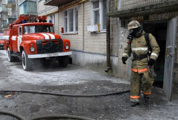 В Октябрьском районе Ростова произошел пожар в пятиэтажке