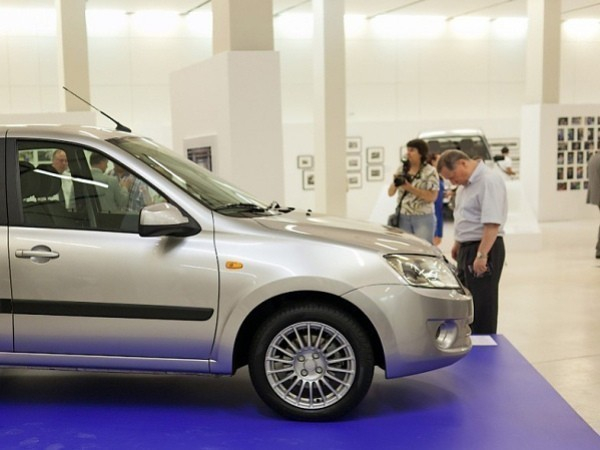 Ростовские автосалоны поднимут цены  на автомобили Lada