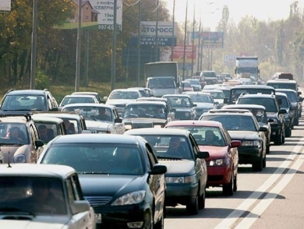 Самая длинная пробка в Ростове растянулась на 6 километров, самая долгая - на 9,5 часа