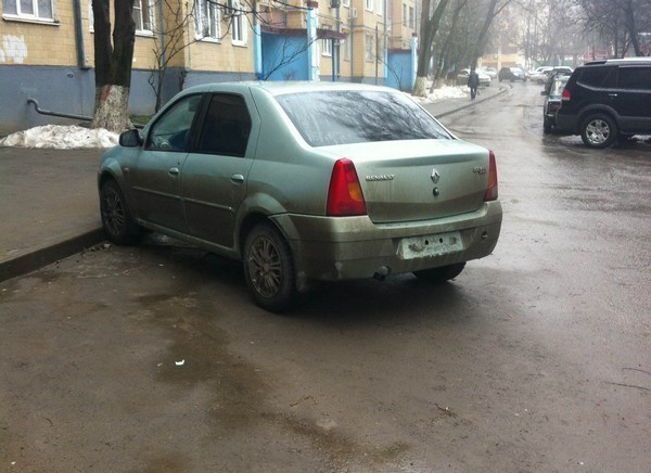 Воры поснимали номера с автомобилей в Северном микрорайоне Ростова-на-Дону