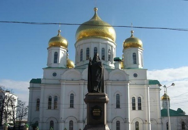 В Ростовском кафедральном соборе началась замена куполов