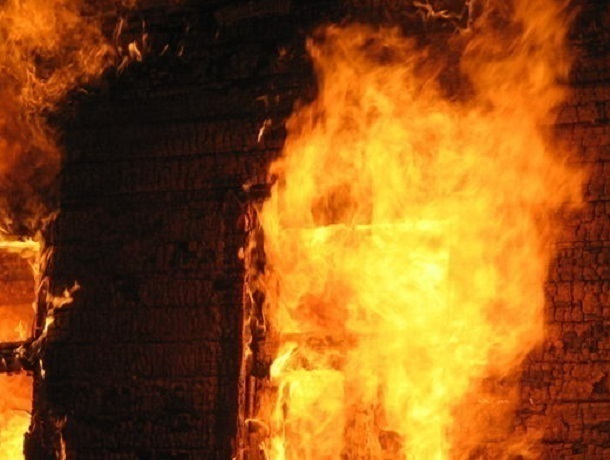 Страшный пожаре во флигеле унес жизнь мужчины в Ростовской области