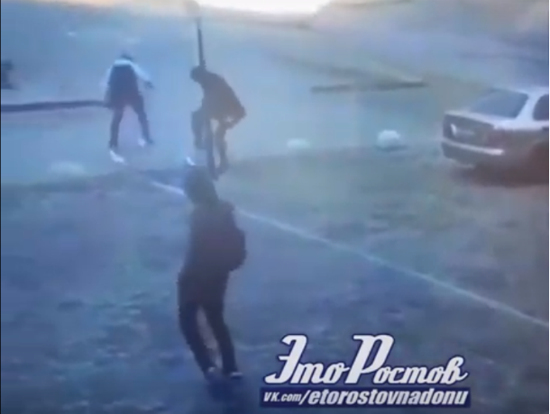 Компания малолетних вандалов, разбивающая фонари в Ростове, попала на видео
