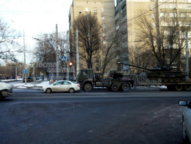 Танки на улицах Ростова вызвали утверждения горожан о подготовке к «Украинской весне»