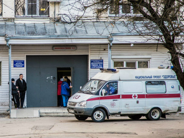 В Ростове еще 300 человек попали под наблюдение врача из-за коронавируса
