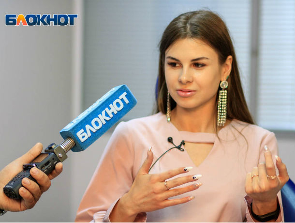 «Крупская – это актриса или певица 90-х»: участница конкурса «Мисс Блокнот-2019» Виктория Сафонова