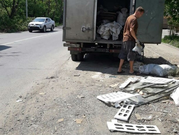 В Ростове прошел рейд против тех, кто оставляет строительный мусор не там, где нужно