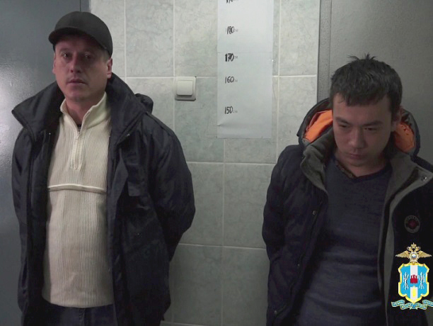 Опубликовано видео схваченных в Ростове приезжих закладчиков наркотиков