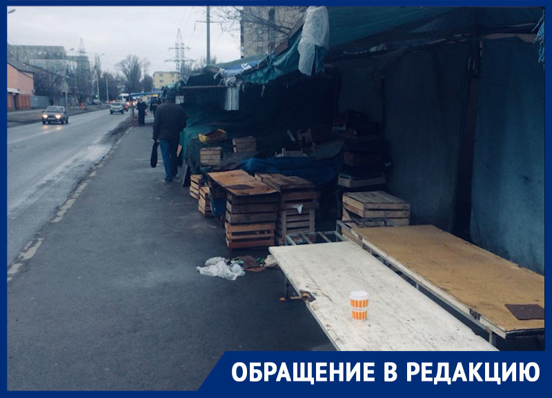 «Всюду вонь и грязь»: ростовчанка потребовала от городских властей навести порядок на Днепровском рынке
