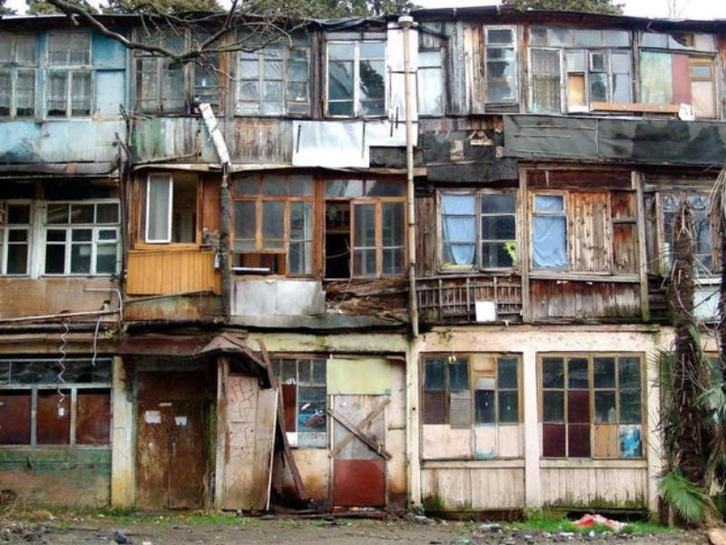 Прокурор Ростовской области Прасков пригрозил чиновникам судами за неснесённые аварийные дома