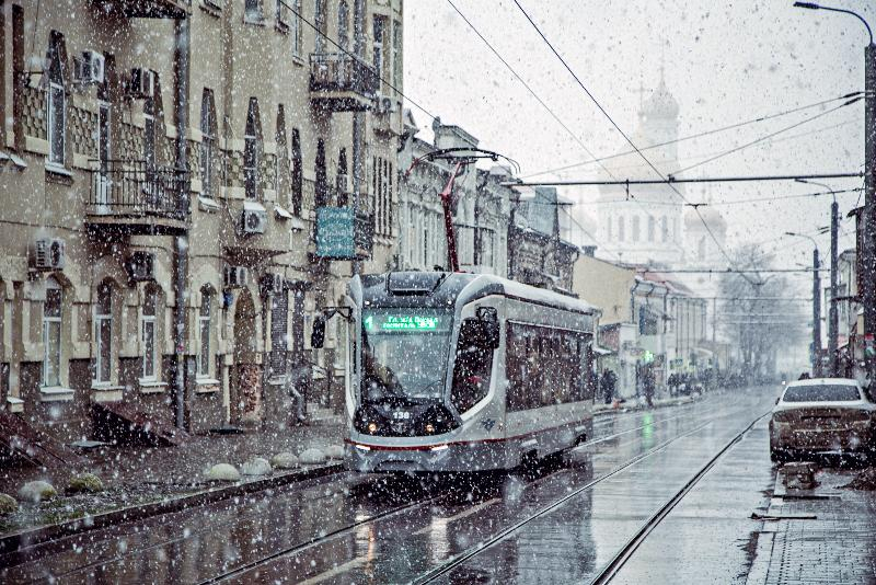 Экстренное предупреждение объявили в Ростове до 22 ноября из-за снегопада и гололеда