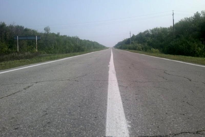 В Ростовской области перекрыли дорогу из-за разлива нефтепродуктов