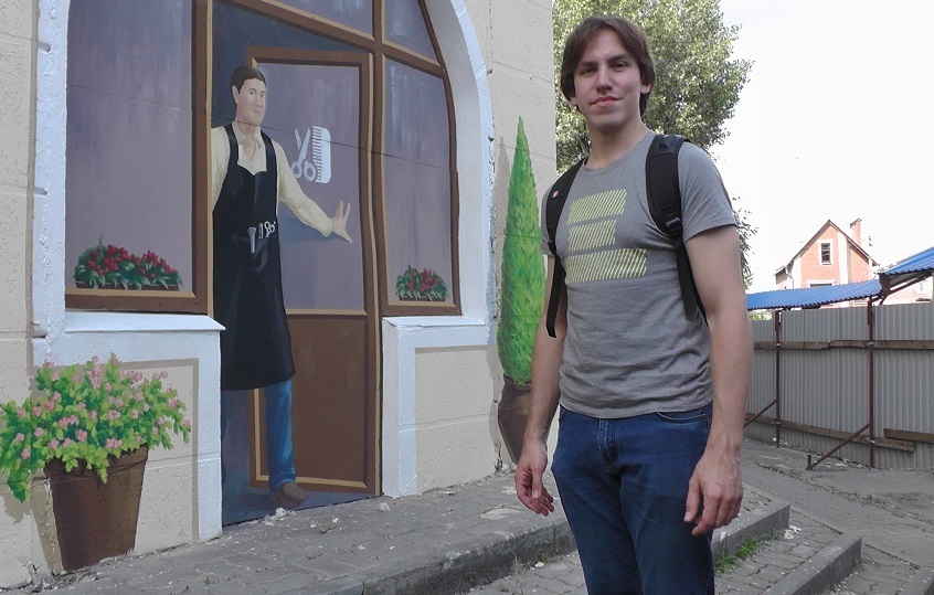 Автор ростовского «разрисованного дома»: «Обидно, что люди не видят хорошее!»