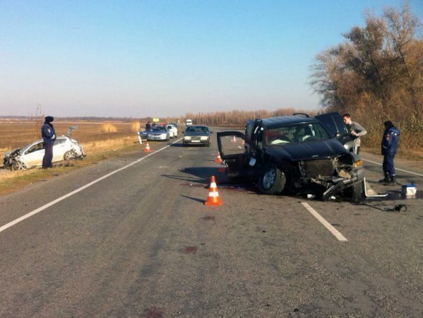 В Ростовской области «Джип» спровоцировал тройное ДТП: двое погибли