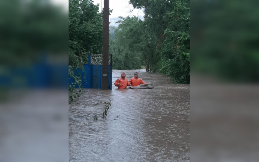 В Ростове из-за дождя затопило 36 школ и детских садов