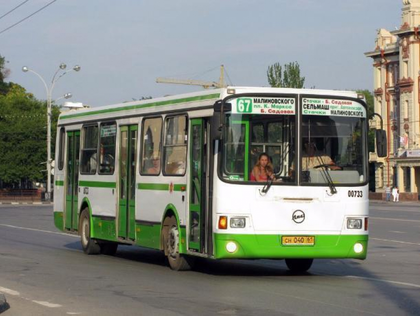 Простаивающие на остановках автобусы уберут с улиц Ростова 