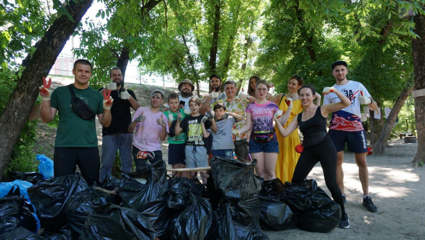 В Ростове «Новые люди» навели порядок в городской роще