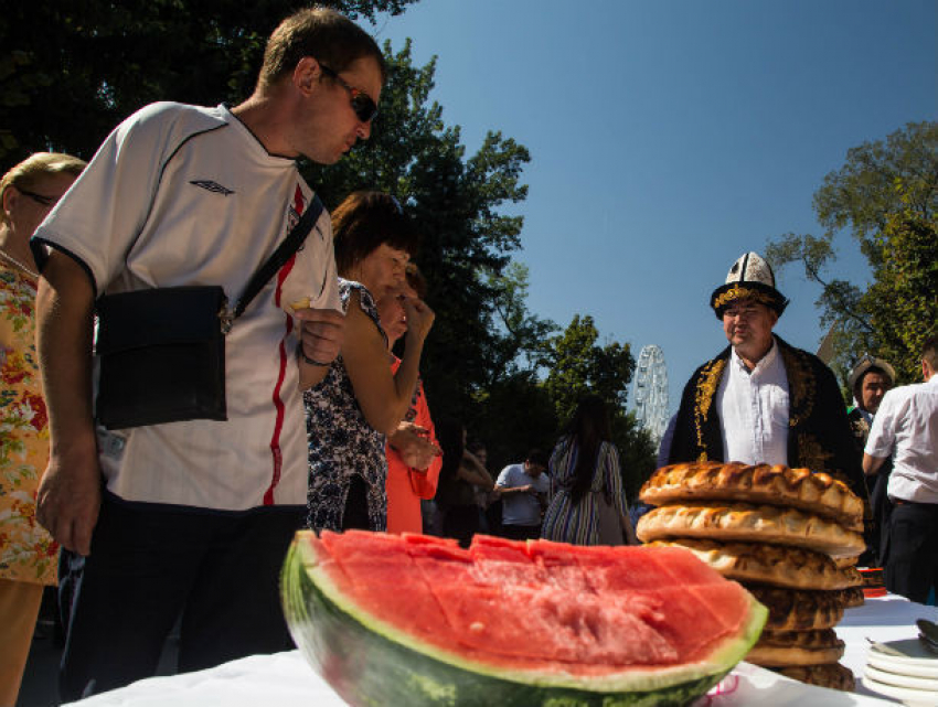 Варить уху и делать гамбургеры научат ростовчан на фестивале вкусной еды в воскресенье