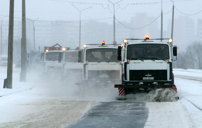 В Ростове частники не дадут аномальным снегопадам блокировать движение в городе