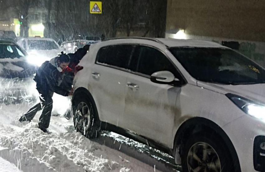 Как Ростовская область переживает снежный коллапс: хронология за сутки