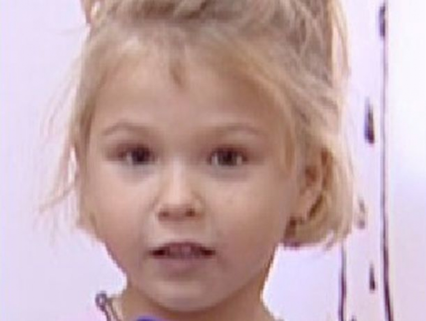Родителей прибившейся к бомжам 4-летней девочки 2 недели не могут найти в Ростове