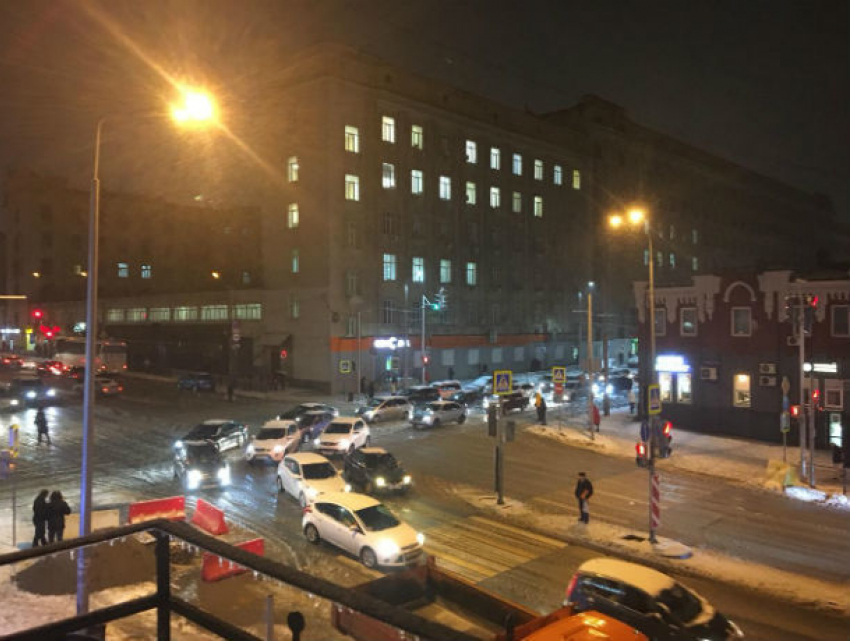 Погода ухудшается: снег с ледяным дождем обрушился на Ростов 
