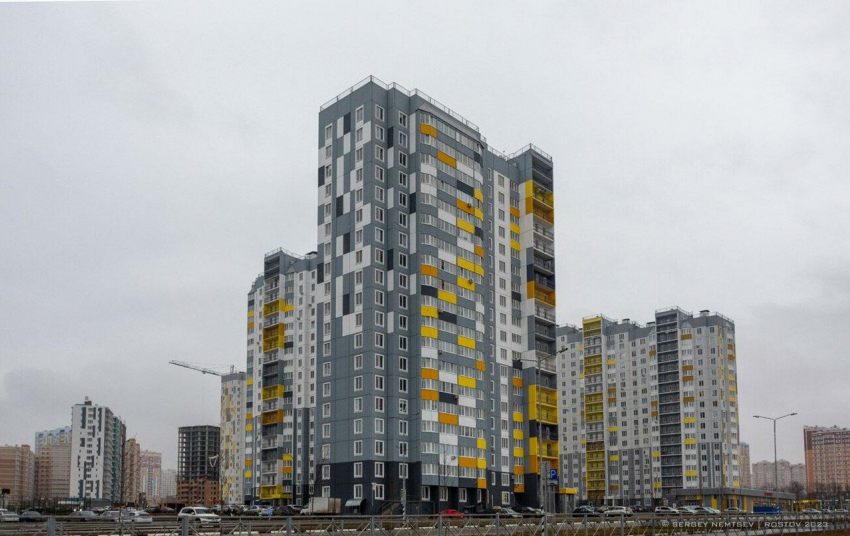 Ростовчанка пожаловалась на неработающие лифты в 19-этажке на Левенцовке