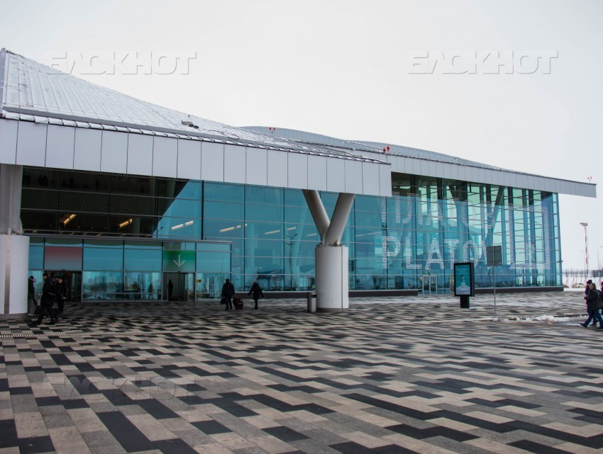Гигантские очереди и дикие пробки ждут в конце июня пассажиров аэропорта «Платов» в Ростове