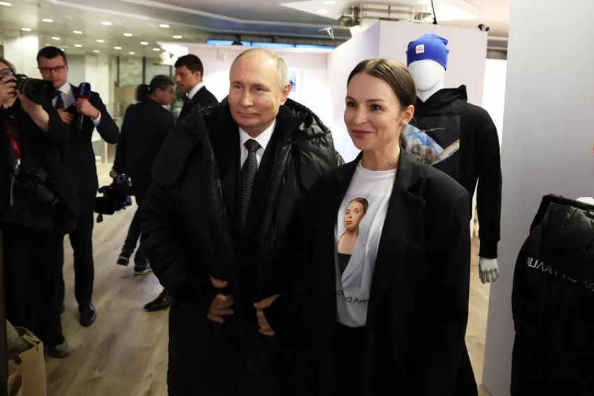 Путин оценил одежду ростовского бренда DNKRussia
