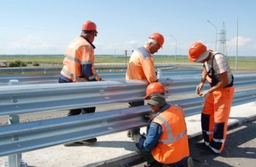 Строительство автодороги «Ростов - Азов» завершится в августе 