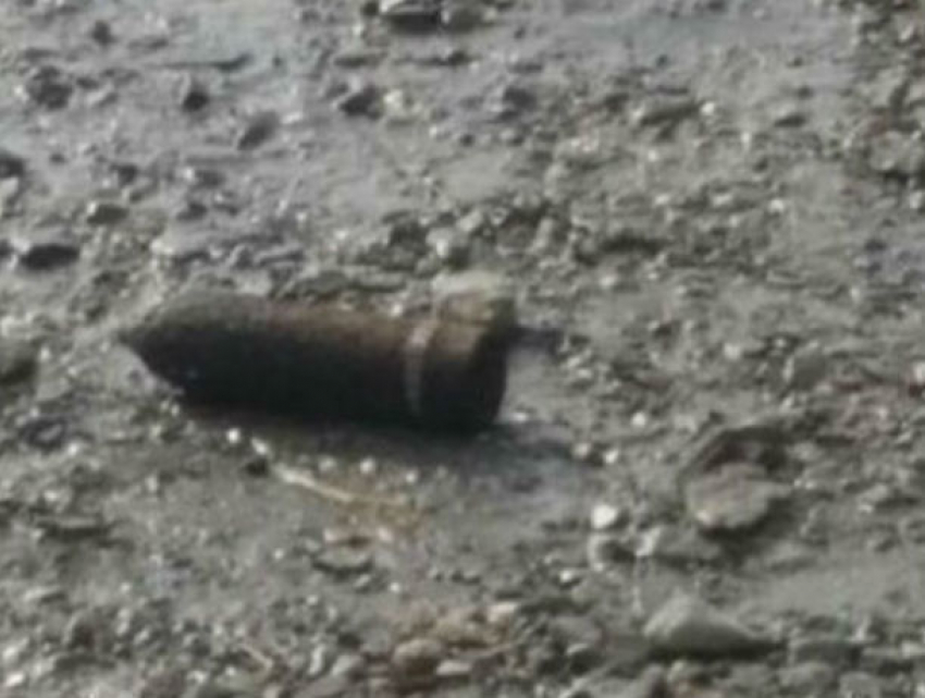 Боевой снаряд обнаружили на Северном кладбище в Ростове