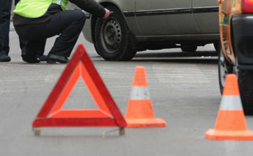 В Ростовской области столкнулись Mercedes-Benz и «Лада": четыре человека пострадали