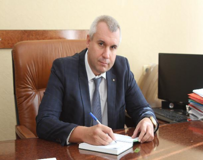 Замглавы Новочеркасска, задержанного за взятку, уволили по требованию прокуратуры