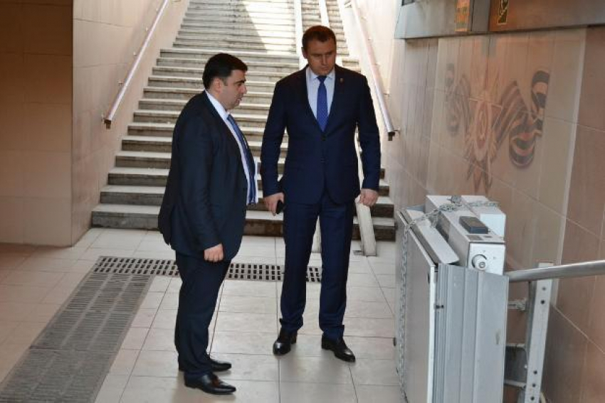 Новый подземный переход на Шолохова не выдержал испытаний дождем