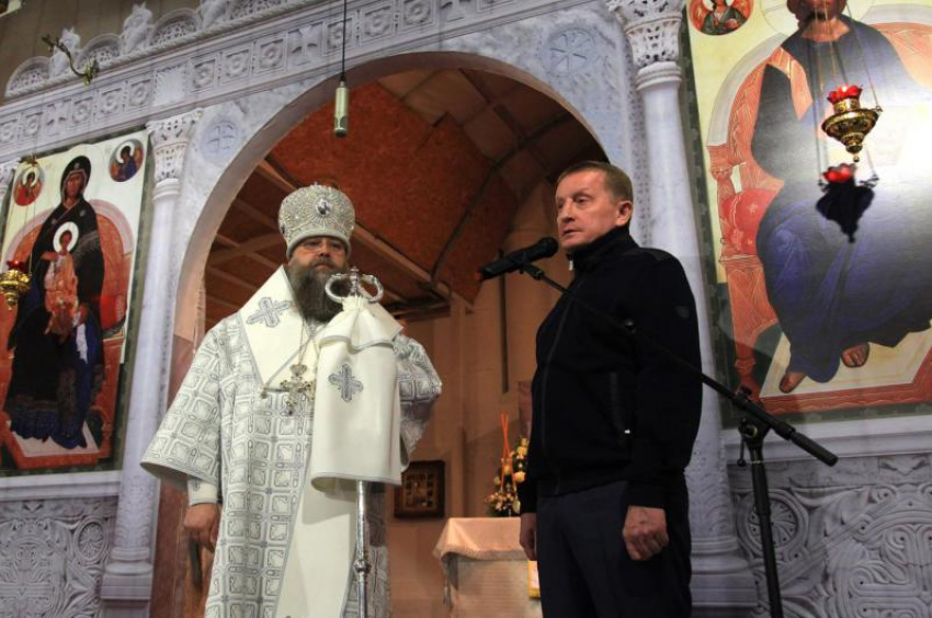 В Рождественскую ночь богослужения прошли в 53 храмах и церквях донской столицы