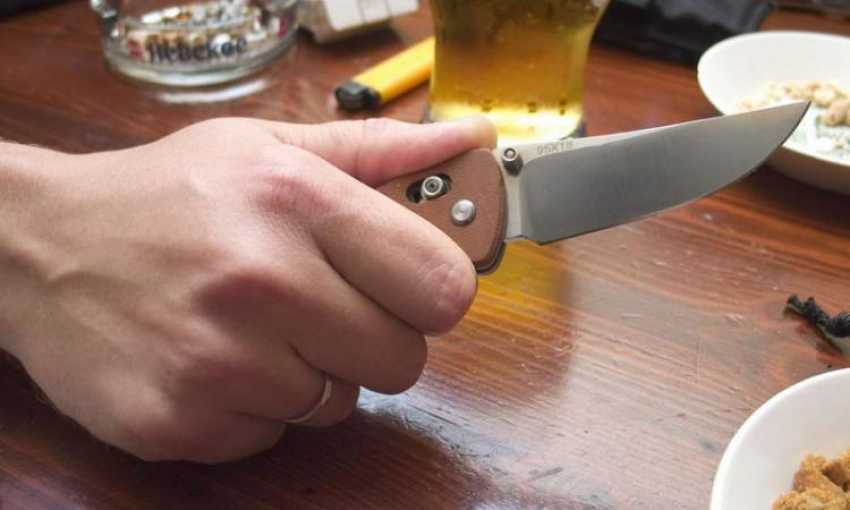 Житель Ростовской области во время застолья забил до смерти возлюбленную