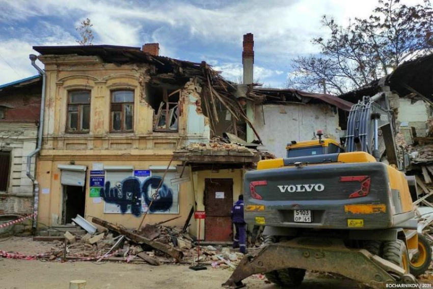 Власти Ростова приступили к сносу дома священника Маляревского в центре города