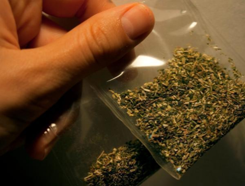 21-летнего ростовчанина подозревают в хранении наркотиков