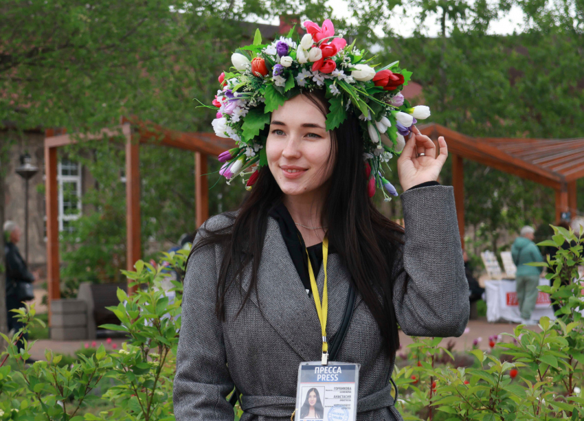 «Любовь, комсомол и весна»: как ростовчане встретили праздник Весны и Труда в Левобережном парке 