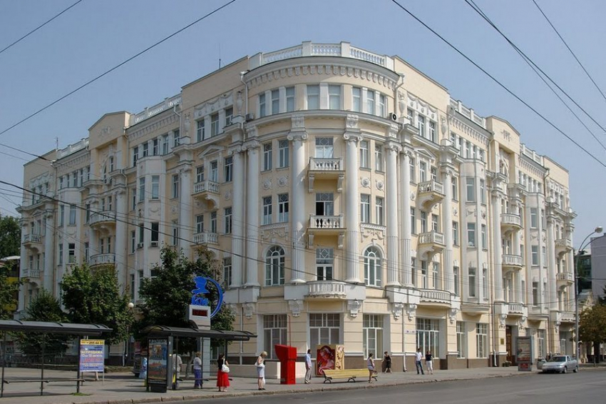Ущерб в 4 миллиона причинил поставщик мебели в ЮФУ