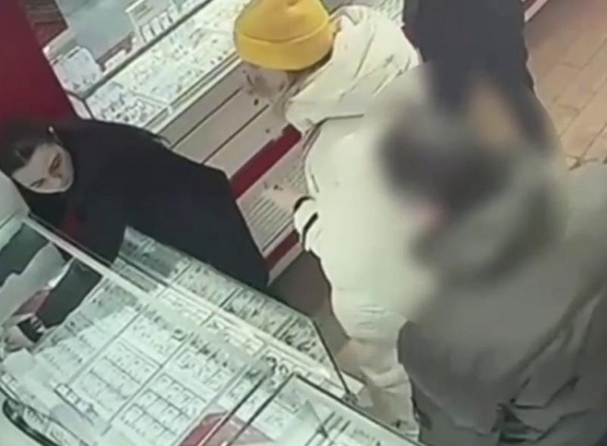 Горе-вор попался на краже в ювелирном магазине в Ростове 