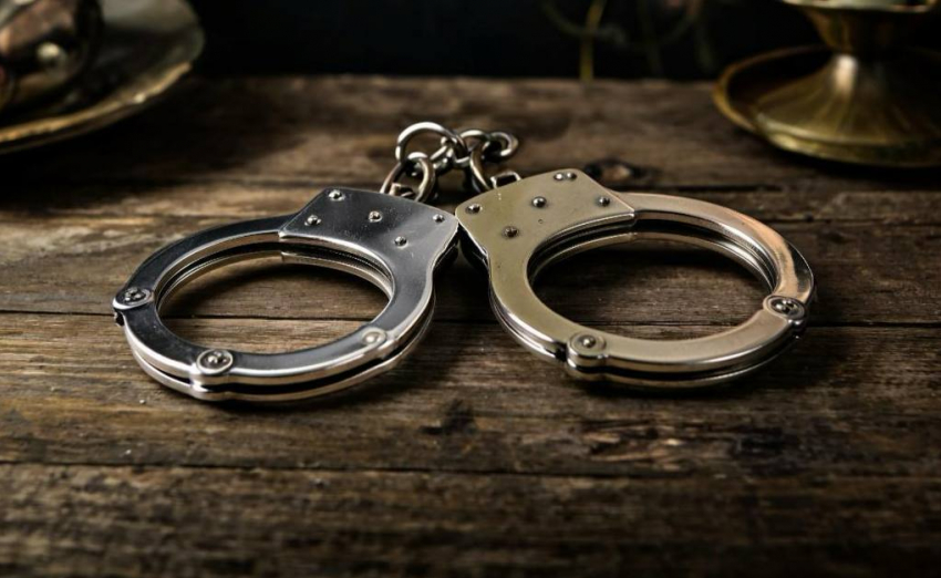 Повредившего памятник защитникам Отечества в Ростовской области вандала задержали