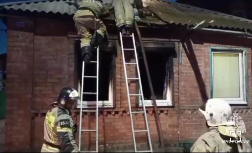 Двое пенсионеров из Батайска погибли ночью в пожаре из-за непотушенной сигареты