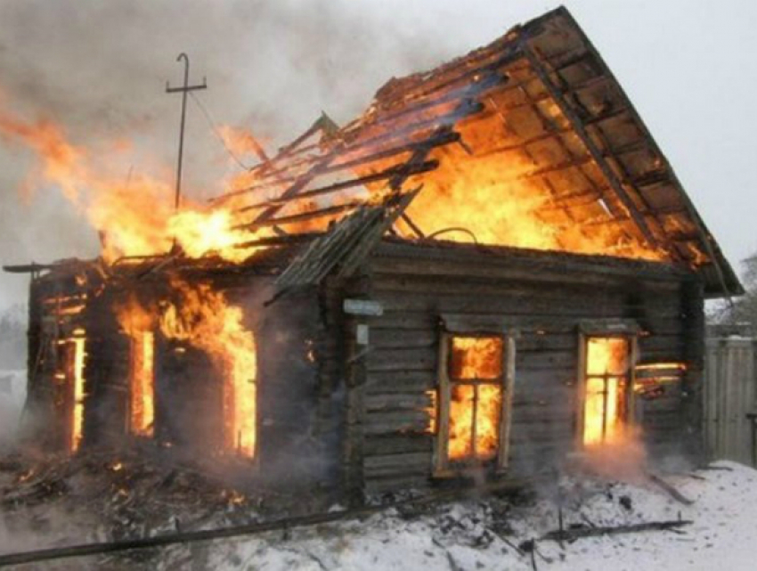 Чудовищные пожары за одну ночь унесли жизни двух мужчин в Ростовской области