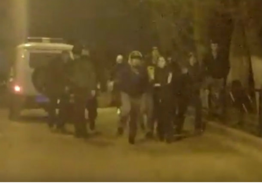 Зачинщики драки в Ростове оказались в полиции и попали на видео 